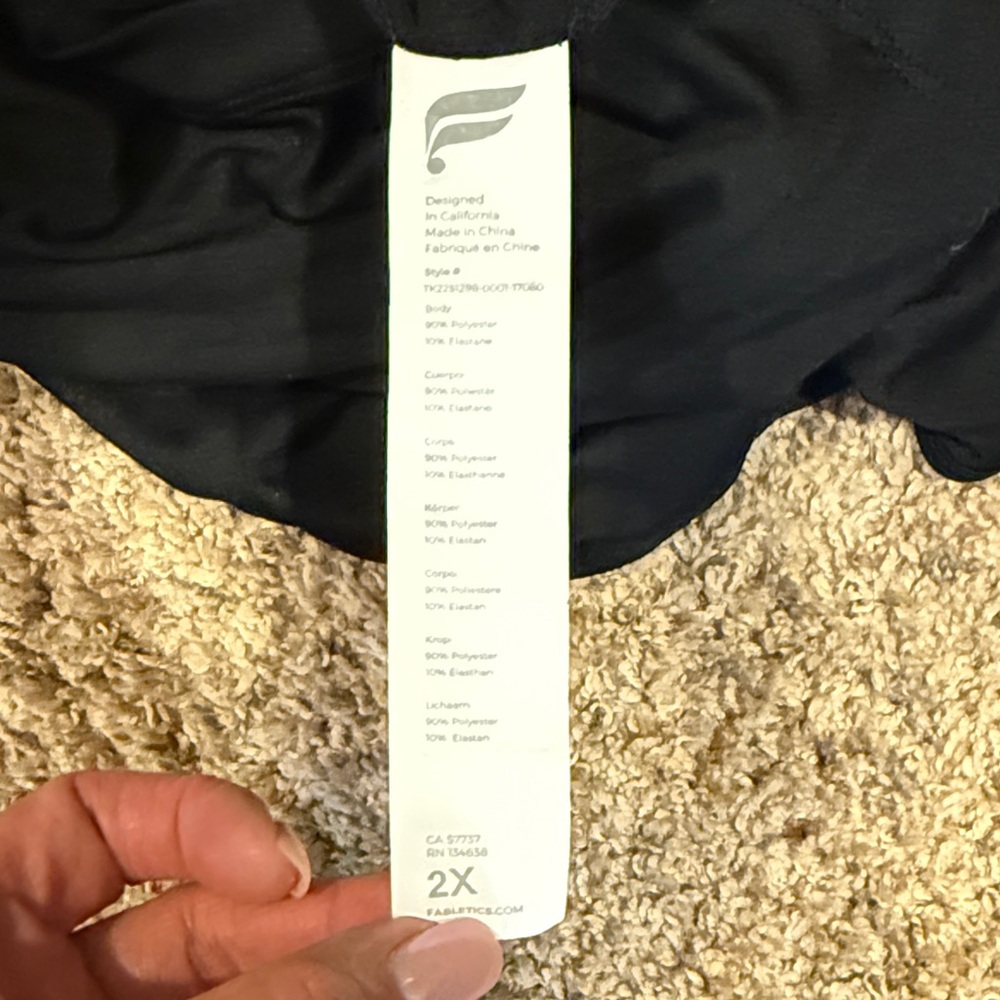 Fabletics White Open Back Sleeveless Tee - Picture 2 of 4